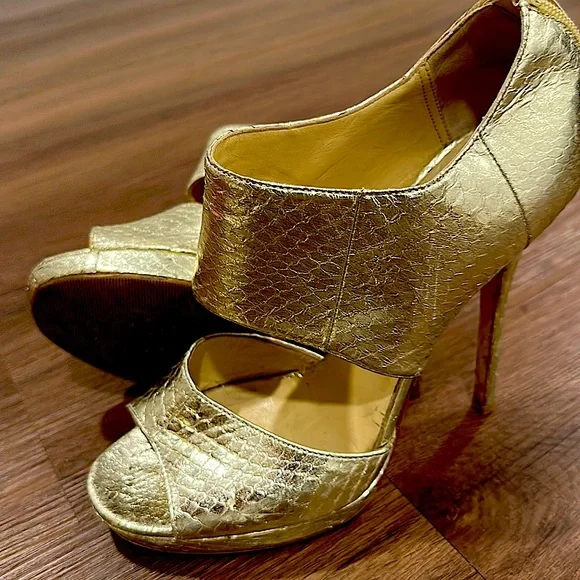 Jimmy Choo high heel size 38 metallic gold python shoes - Picture 2 of 4